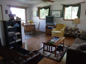Large cabin (upstairs)