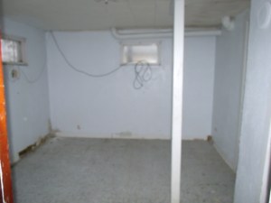 There are a few rooms in the basement.